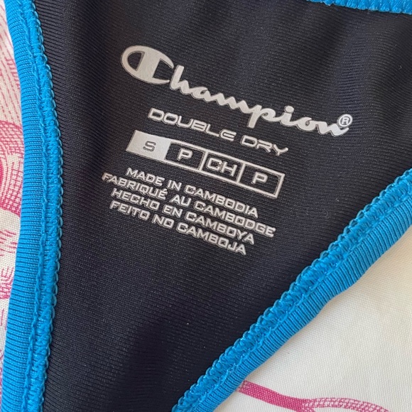 🏝️Big $5 Sale🏝️Champion Racer Back Workout Top with built-in bra - Picture 2 of 7